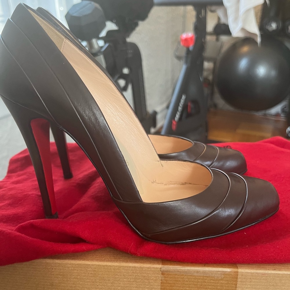 Christian Louboutin Insectika sz 38